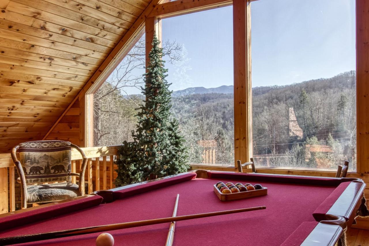 Magical Moments, Hot Tub, Wifi, 1089 Free Tickets Each Paid Day, Dollywood And More Gatlinburg Bagian luar foto