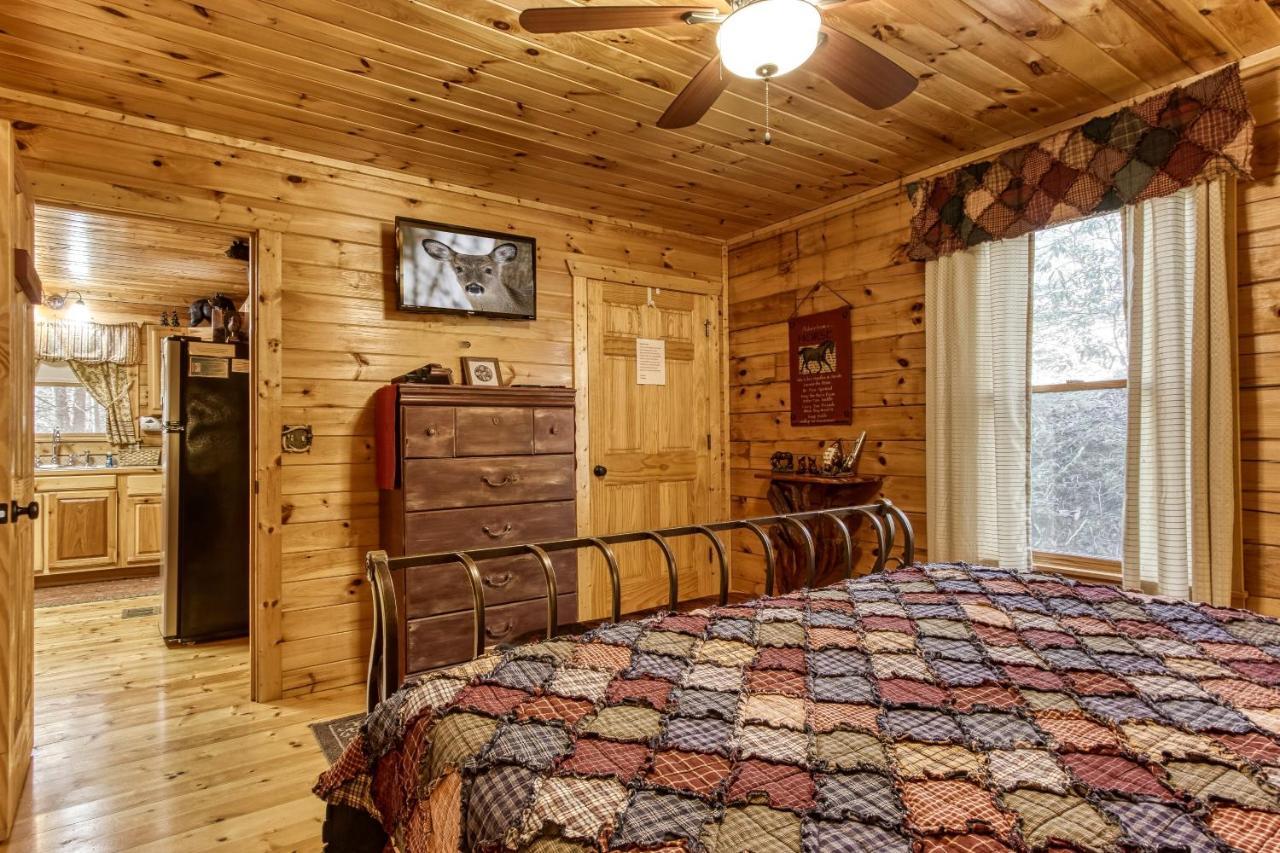 Magical Moments, Hot Tub, Wifi, 1089 Free Tickets Each Paid Day, Dollywood And More Gatlinburg Bagian luar foto