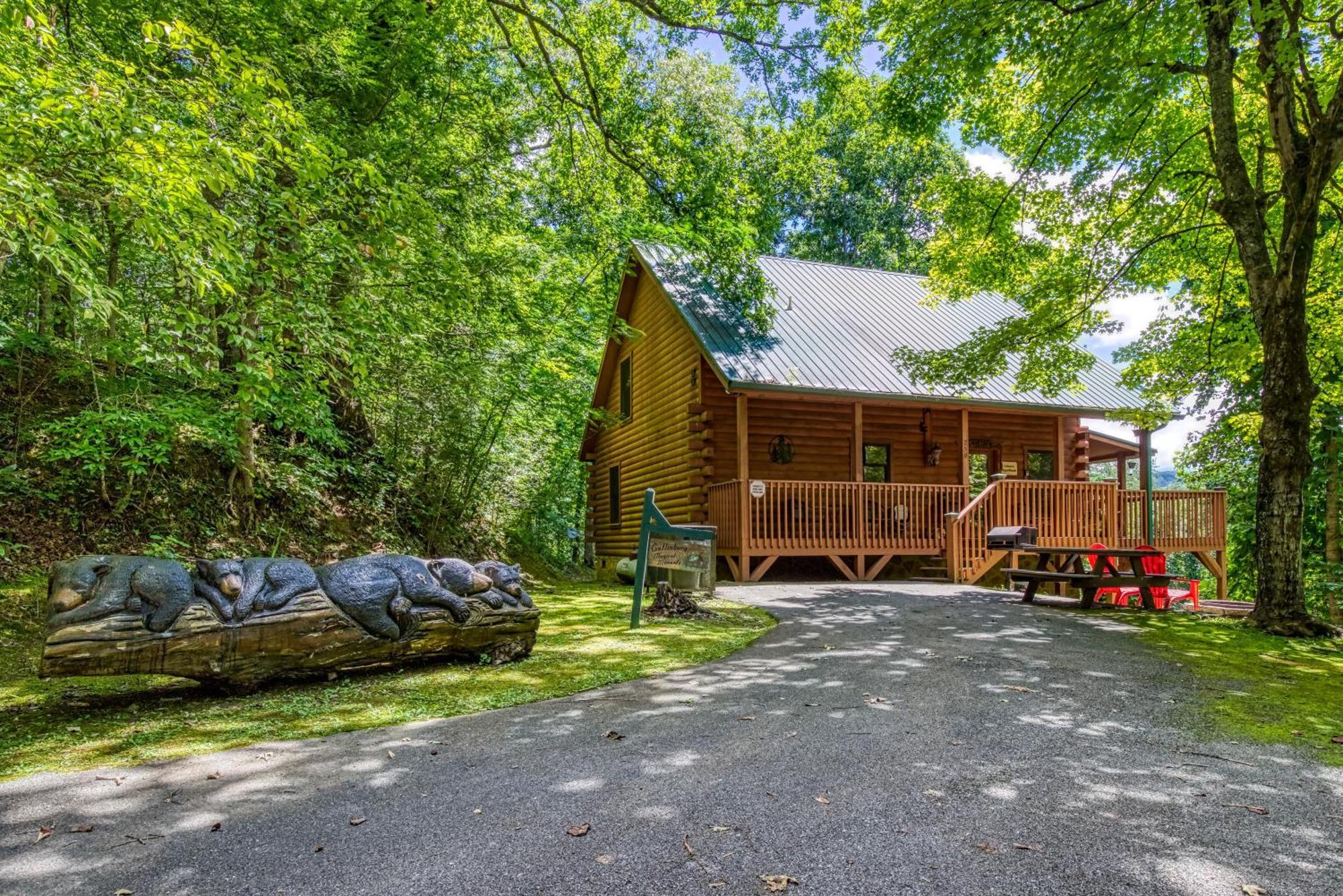 Magical Moments, Hot Tub, Wifi, 1089 Free Tickets Each Paid Day, Dollywood And More Gatlinburg Bagian luar foto